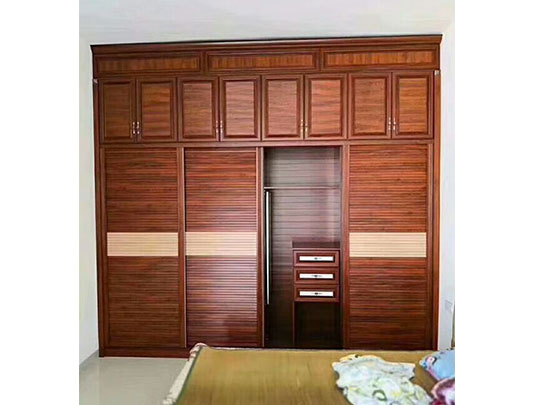 鋁師傅中小戶型移門推拉全鋁衣柜定制裝修效果圖