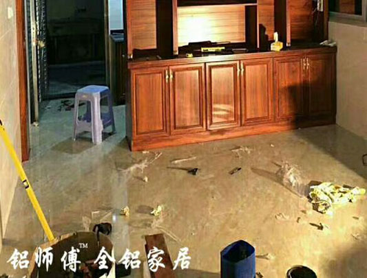 鋁師傅全鋁家居屏風(fēng)酒柜裝修效果圖